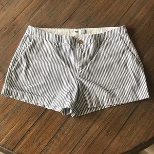 Old Navy size 10 white and blue striped shorts